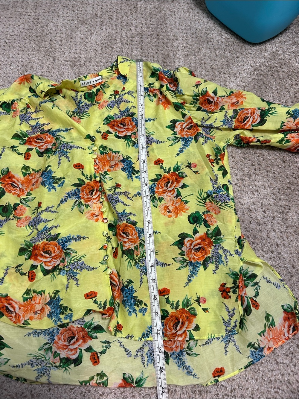 Alice + Olivia Serena yellow floral silk blend top size medium peasant boho - Picture 8 of 9